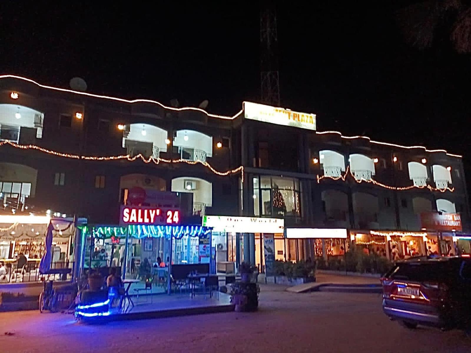 Apartments Plaza Hotel Kololi Eksteriør billede